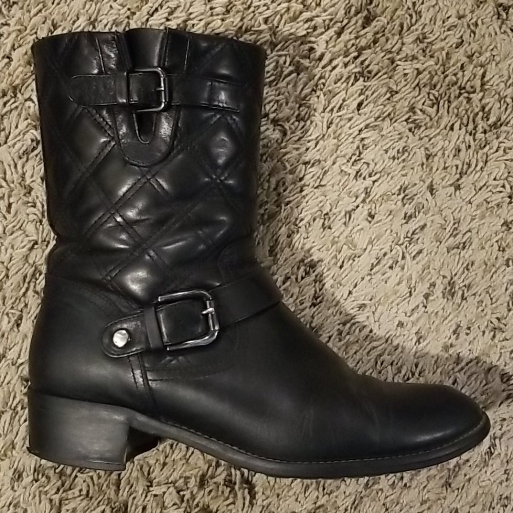 Aquatalia waterproof black leather booties, size 7